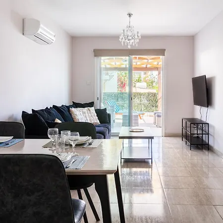 Carisa Flat, 2 Bedrooms Apartment