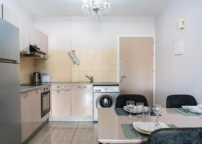 Carisa Flat, 2 Bedrooms * Lárnaka