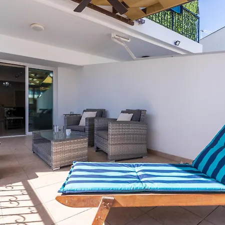 Daire Carisa Flat, 2 Bedrooms Larnaca